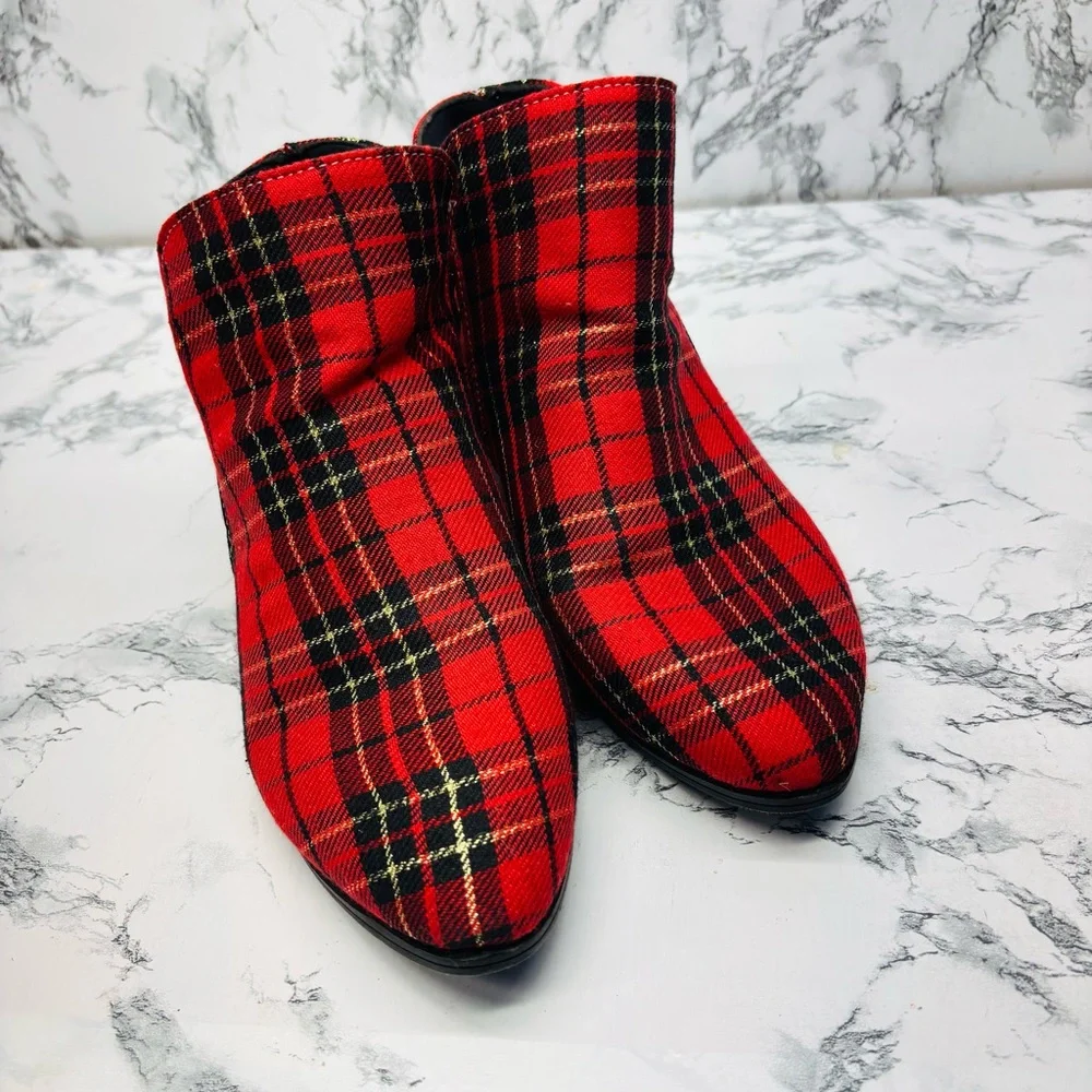 Red Plaid Tartan Lightweight Ankle Boots Side Zipper Size 6.5 / 37